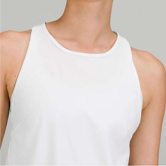 Lightweight Stretch Run Tank - Picture 2 of 11